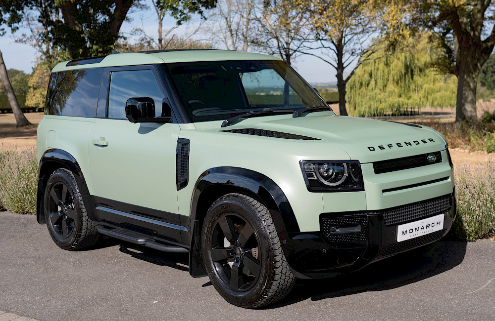 2023/23 Land Rover Defender 90 D300 75th Limited Edition 1